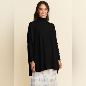 Davi & Dani High-Low Turtleneck Long Sleeve Knit Top